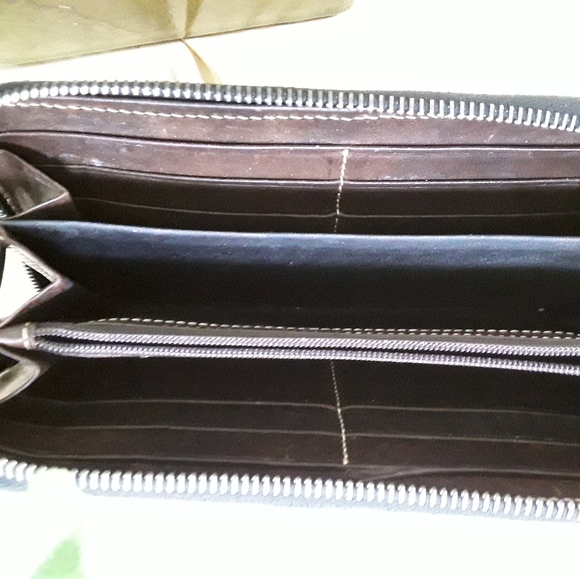 Dooney & Bourke purse & wallet pre-owned - Picture 6 of 7